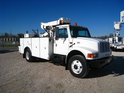 Insulated hydraulic basket/bucket.