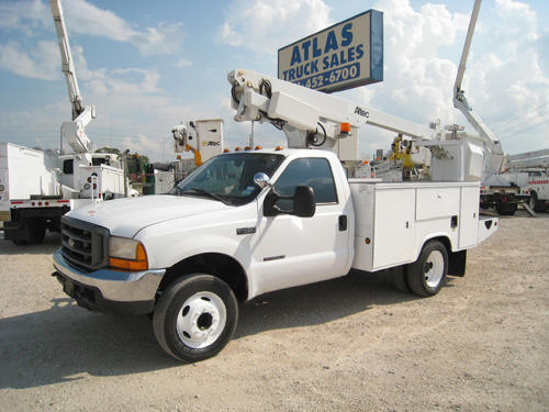 Aletc AT 200 Bucket Truck.