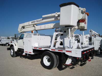 Flat bed bucket truck.