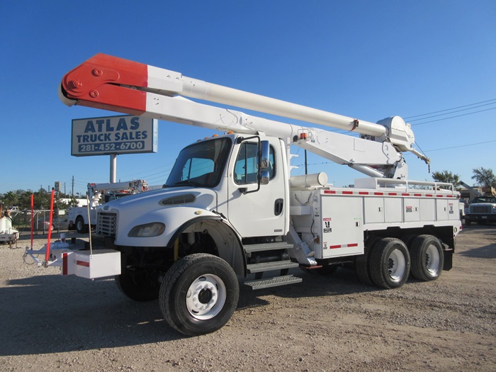 4 Outrigger Bucket Truck 60 Footer.