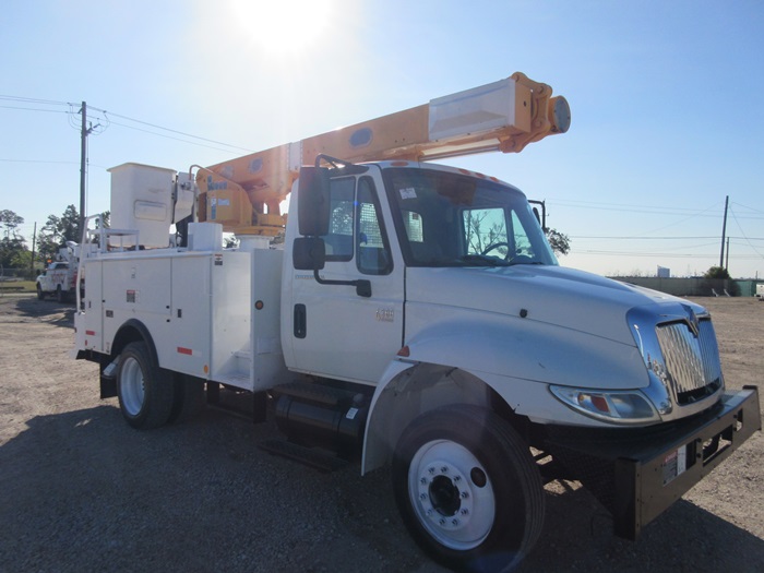 Reconditioned Altec Bucket Truck for sale.