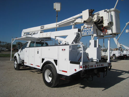 Bucket Truck with Pintle hitch.