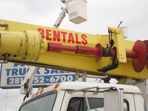 Rent Digger Derrick Trucks from Atlas Truck Sales, Inc.