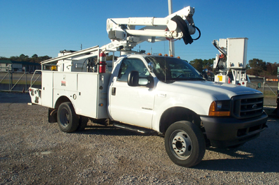 This bucket truck has a rotating bucket.