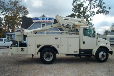 Rotating bucket bucket truck.