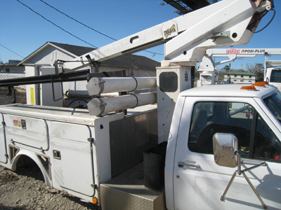 Fiberglass bucket truck body