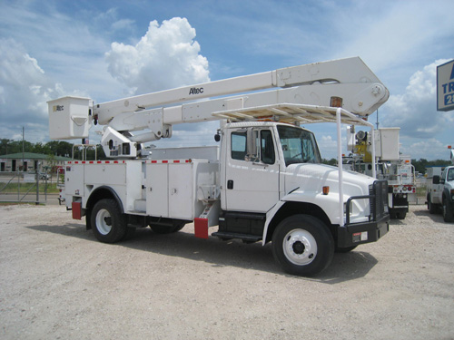 Bucket Truck #B0560 | Atlas Truck Sales, Inc.