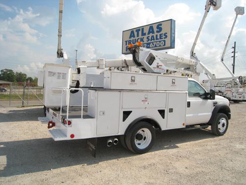 Bucket Truck #B0174 | Atlas Truck Sales, Inc.