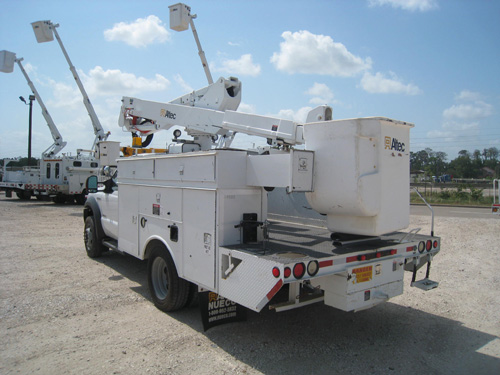 Bucket Truck #B9776 | Atlas Truck Sales, Inc.