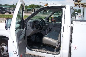 Look at this Ford F350 bucket truck.