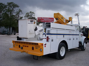 Insulate bucket, bucket truck.