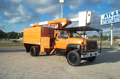 Bucket Truck Chipper