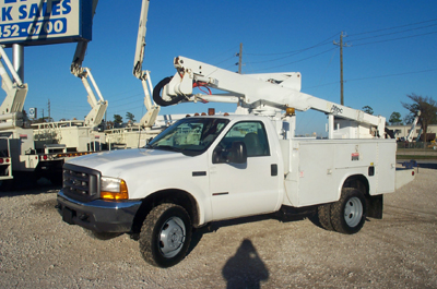 Bucket Truck Photo