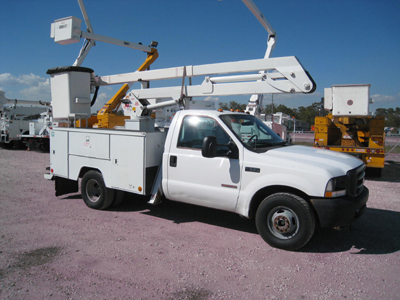 2004 Ford Bucket Truck