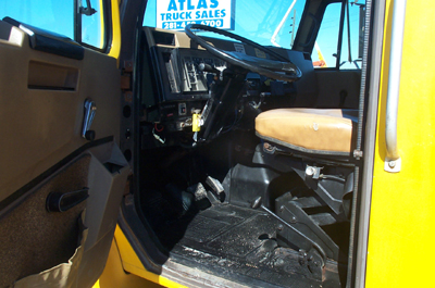 Digger Truck - Telelect Commander II - Cab