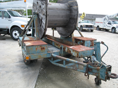 Reel trailer with spindle